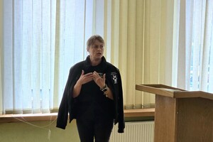 Zdjęcie przedstawia uczestników szkolenia w Komendzie Powiatowej Policji w Żywcu